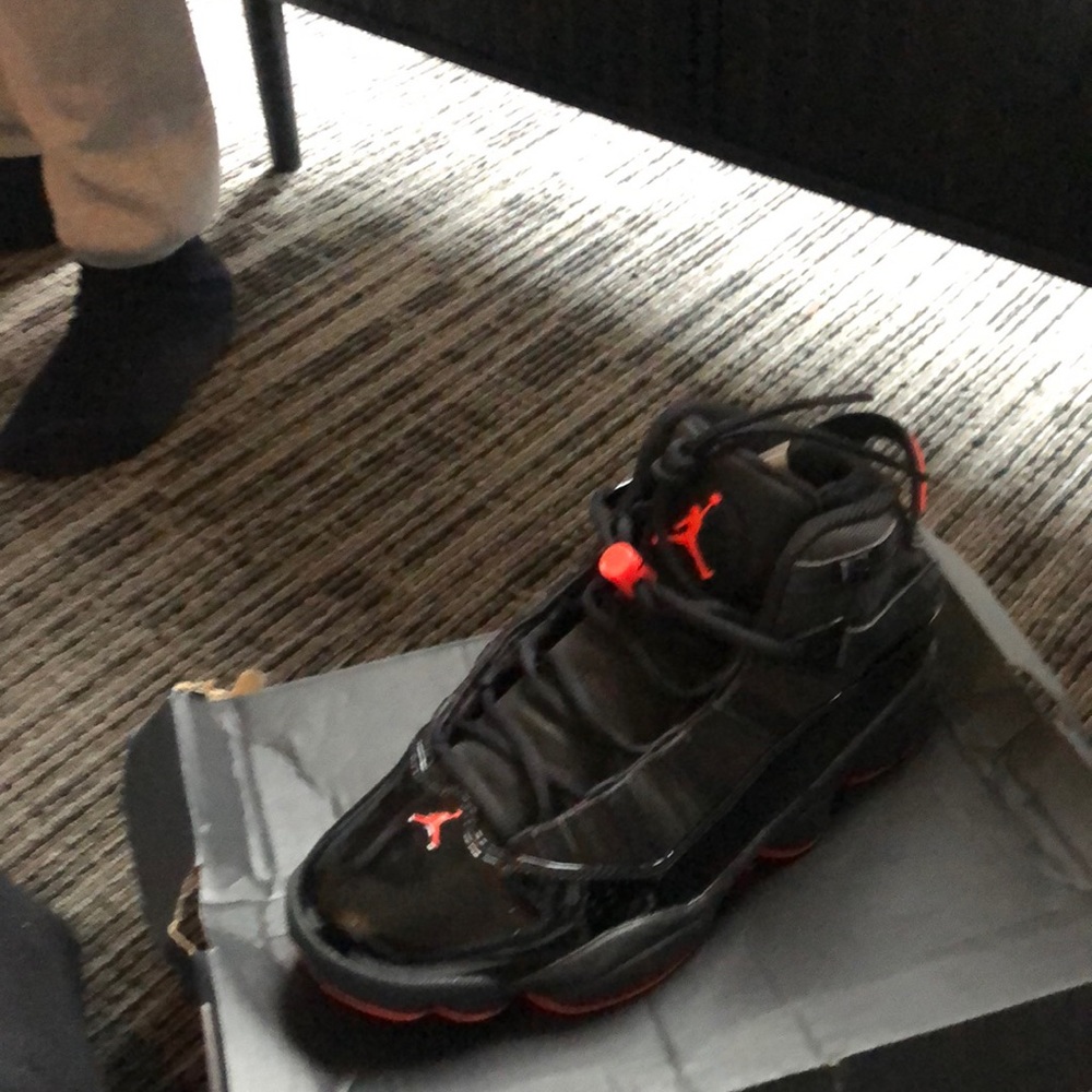 Jordan six rings
